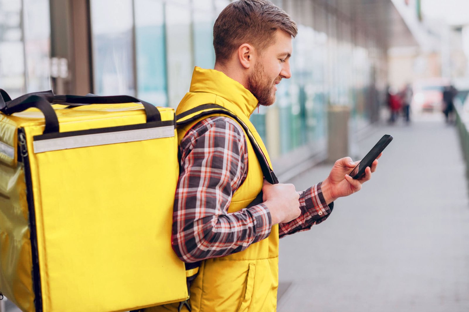 repartidor-6-amarillo